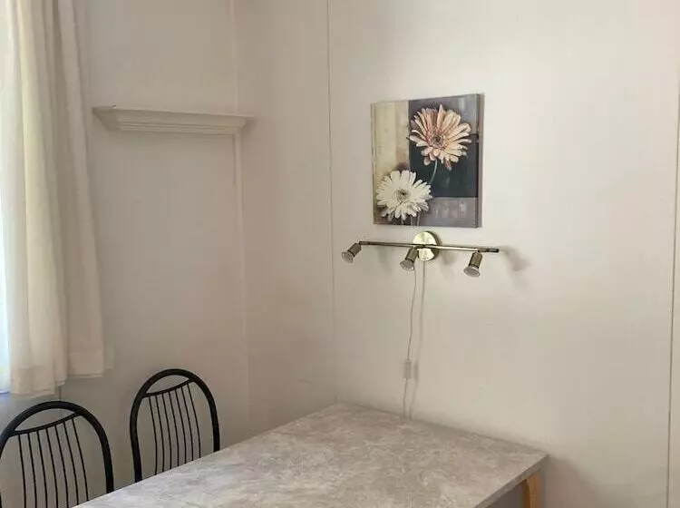 Hotelli Guesthouse  Kuin Kotonaan