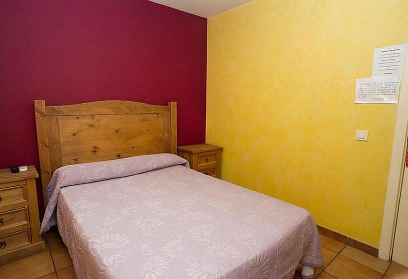 בית מלון כפרי Hostal Velarde