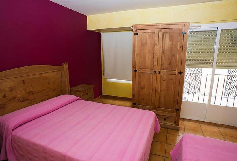 בית מלון כפרי Hostal Velarde