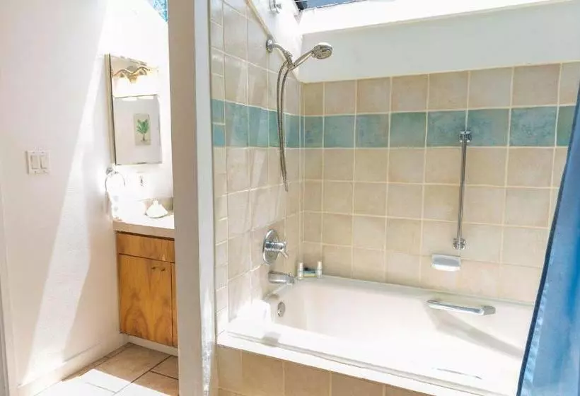 هتل Kahana Outrigger