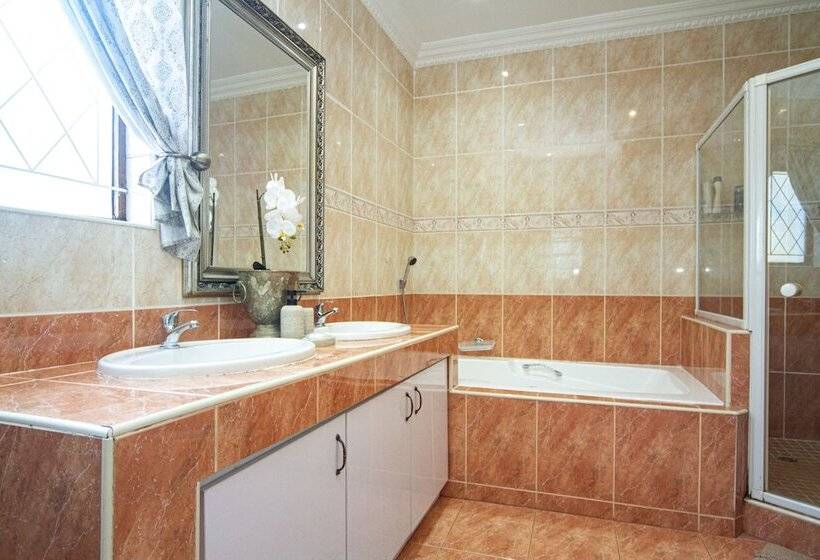 فندق La Loggia B&b