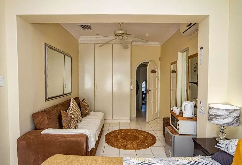 Hotelli La Loggia B&b