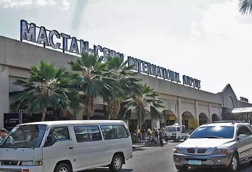 ホテル Mactancebu Airport Budget