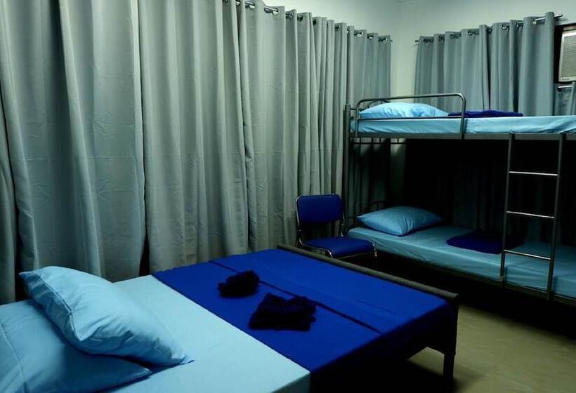 בית מלון כפרי Mactancebu Airport Budget