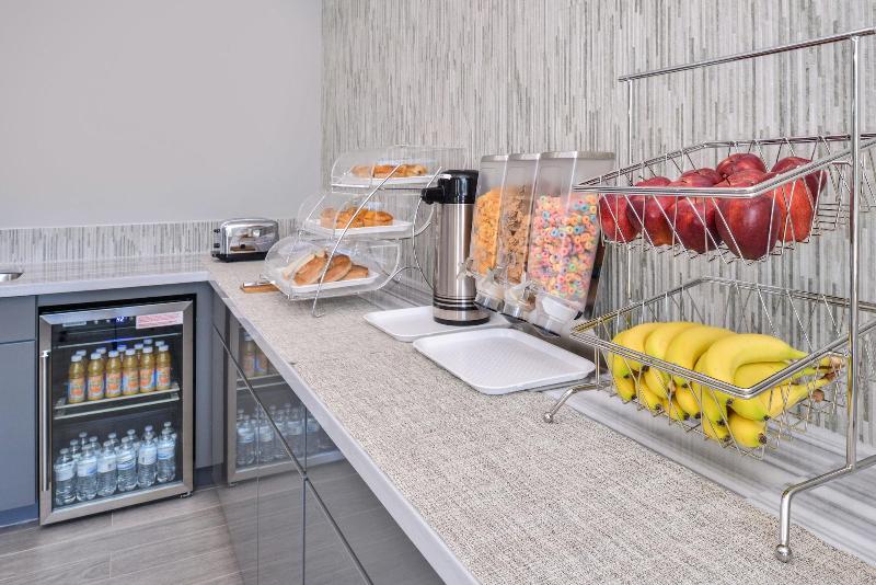 هتل Palace Inn Blue Tomball Parkway