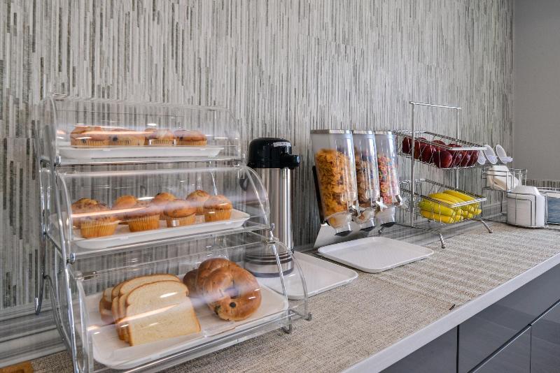 هتل Palace Inn Blue Tomball Parkway