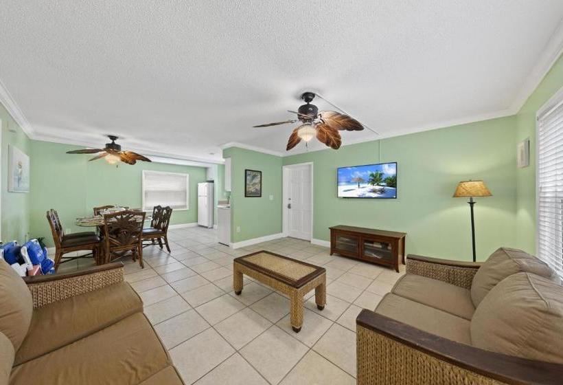 酒店 The Hummingbird