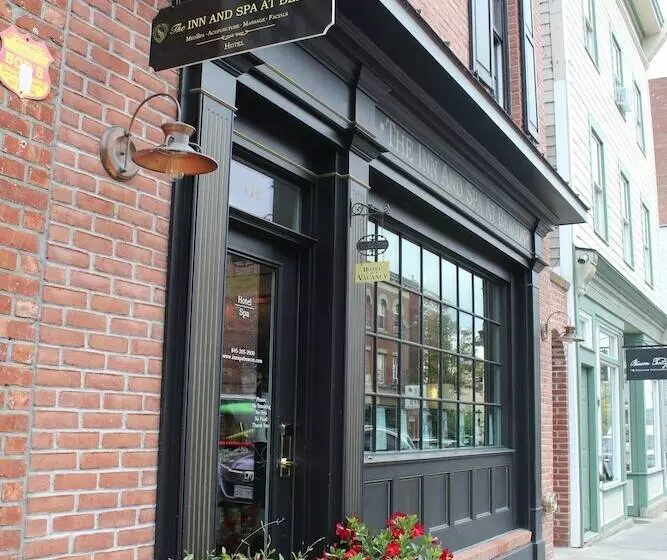 Hotelli The Dutchess Inn And Spa At Beacon