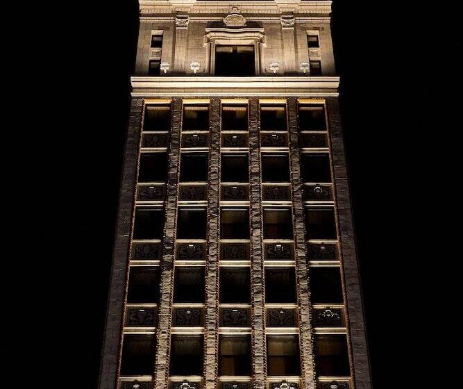 The Siren Hotel, An Ash