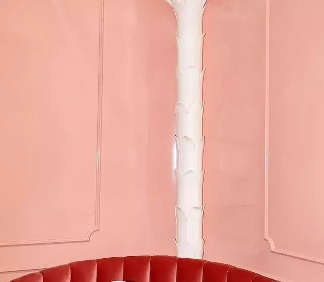 The Siren Hotel, An Ash