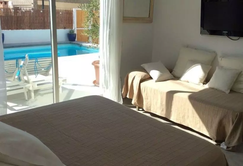هتل Villa Nathalie