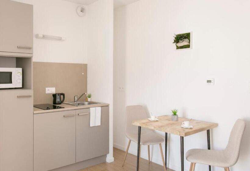 בית מלון כפרי Zenao Appart Hôtels Mulhouse