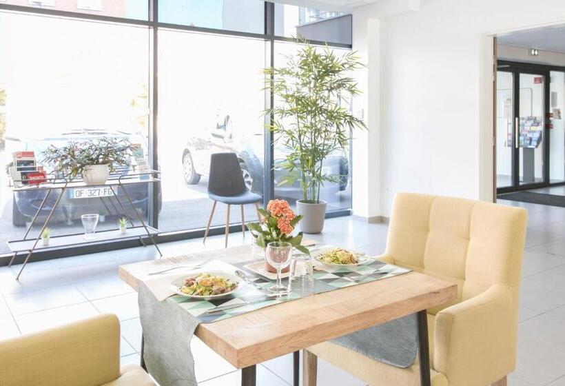 בית מלון כפרי Zenao Appart Hôtels Mulhouse