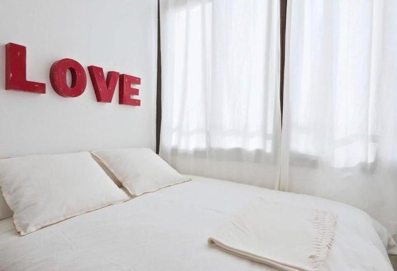 The White Flats Sant Antoni