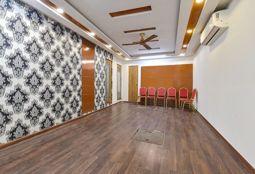 Fabhotel Crystal Inn Ii   Paldi Char Rasta