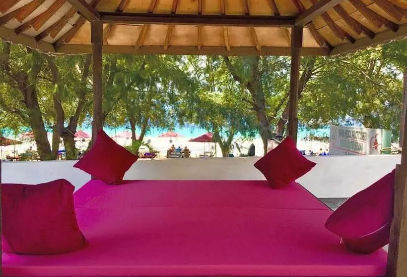 簡易ホテル Warna Beach