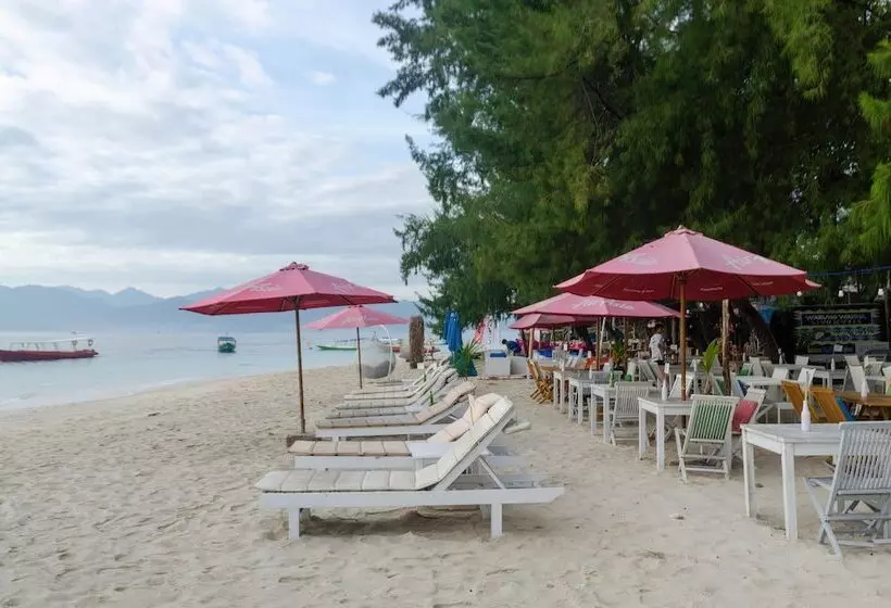 簡易ホテル Warna Beach