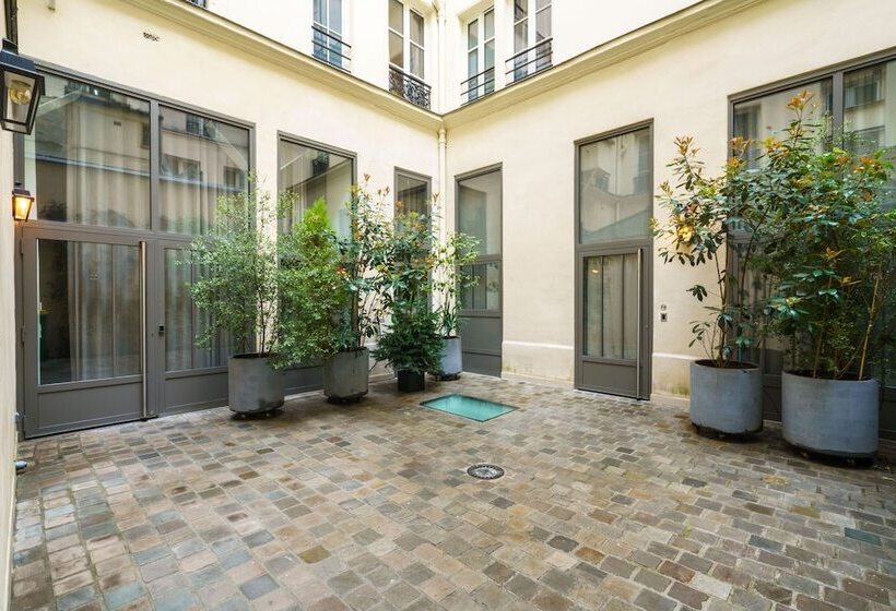 ホテル Apartments Du Louvre  Le Marais