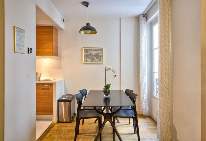 ホテル Apartments Du Louvre  Le Marais