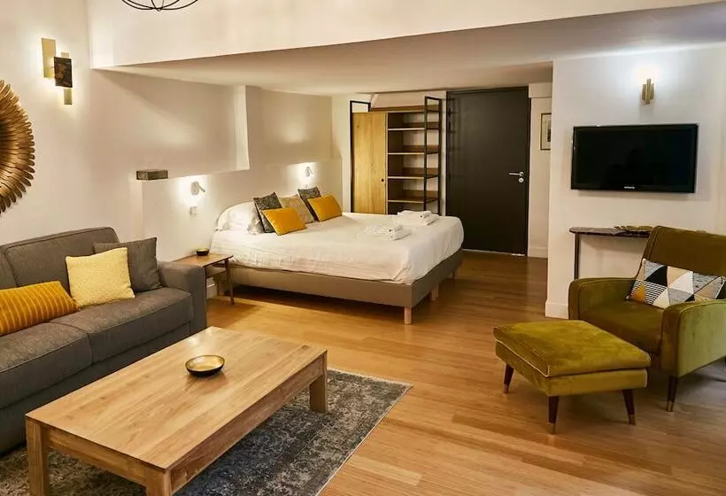 ホテル Apartments Du Louvre  Le Marais