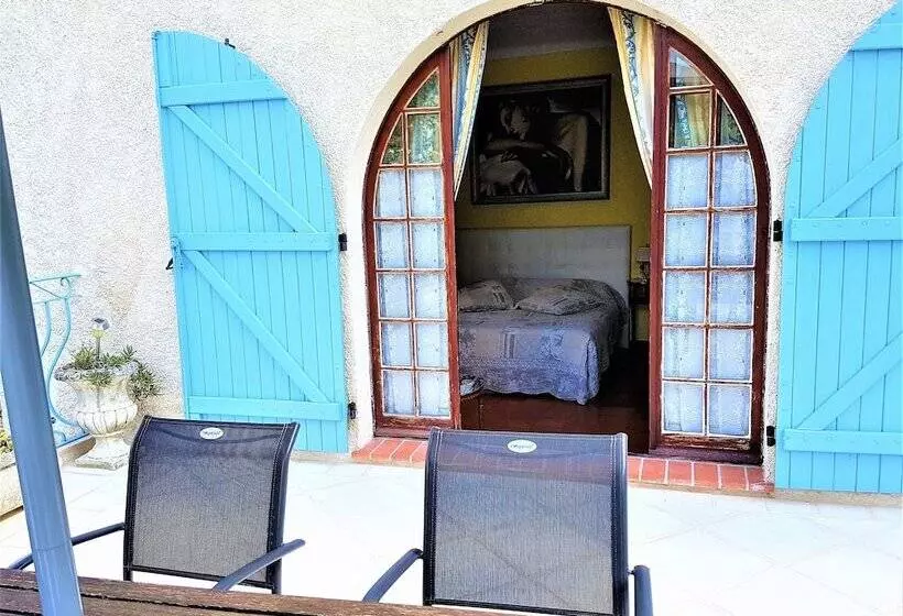 Hotelli B&b With Charm   Quiet With Kitchen & Sw Pool