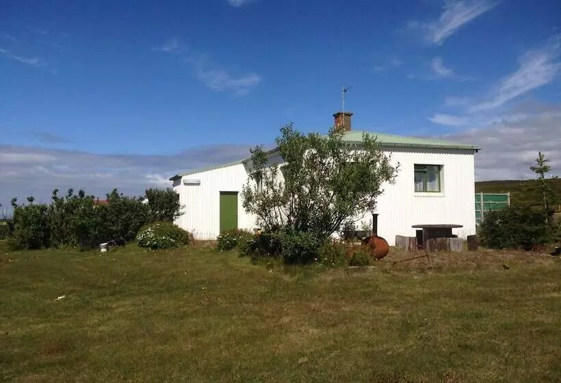هتل Bessastadir Guesthouse