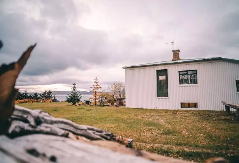 هتل Bessastadir Guesthouse