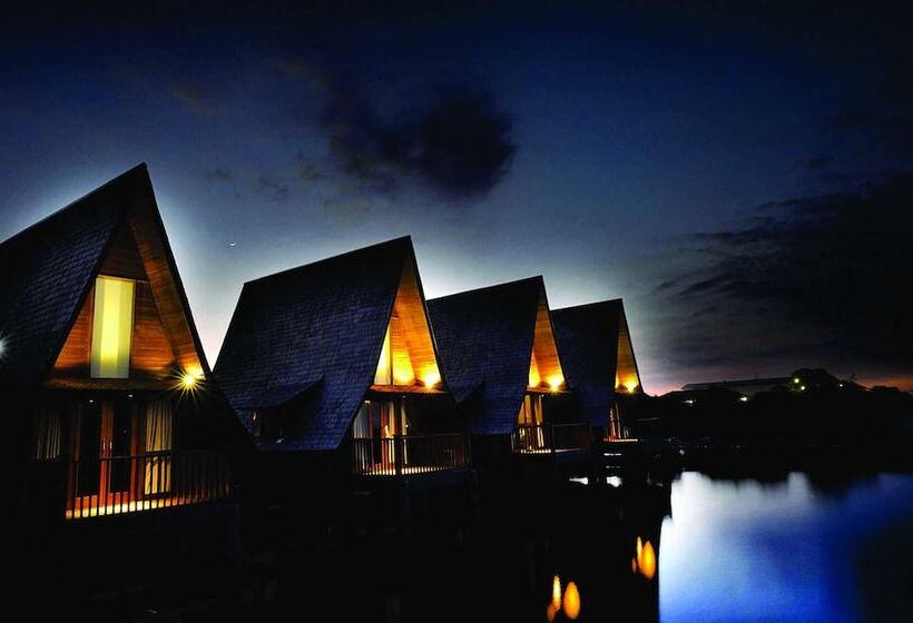בית מלון כפרי Cirebon Waterland