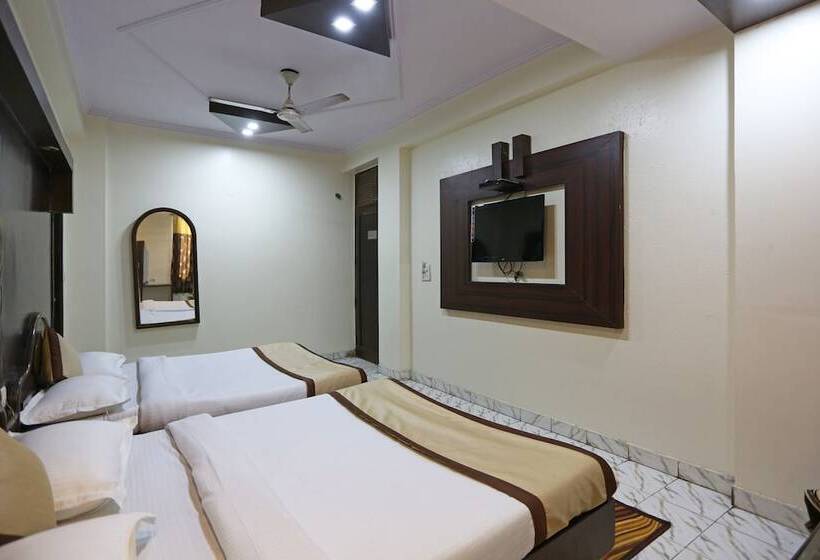 בית מלון כפרי Delhi Continental