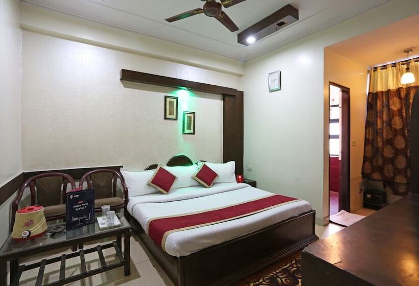 בית מלון כפרי Delhi Continental