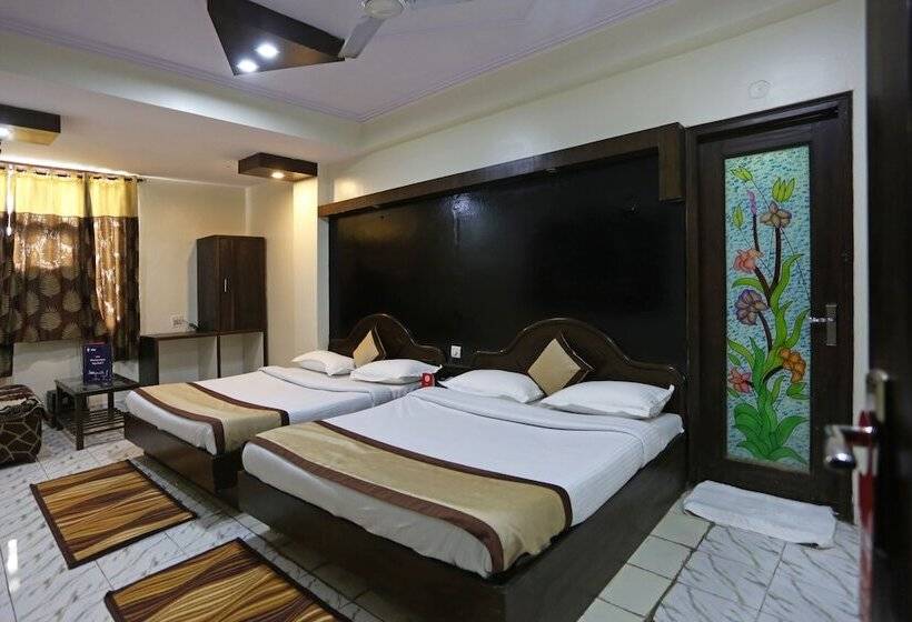 בית מלון כפרי Delhi Continental