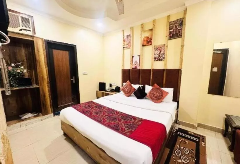 Staybook Hotel Jai Balaji New Delhi Railway Station