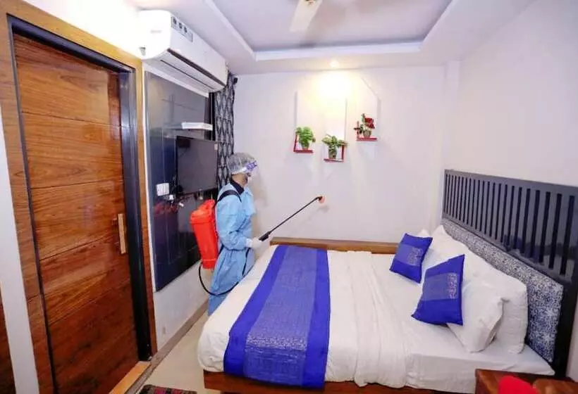 Staybook Hotel Jai Balaji New Delhi Railway Station