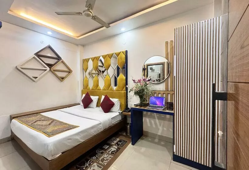 Staybook Hotel Jai Balaji New Delhi Railway Station