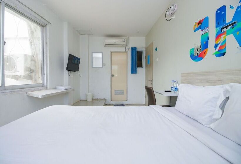 בית מלון כפרי Le Paris Syariah Residence