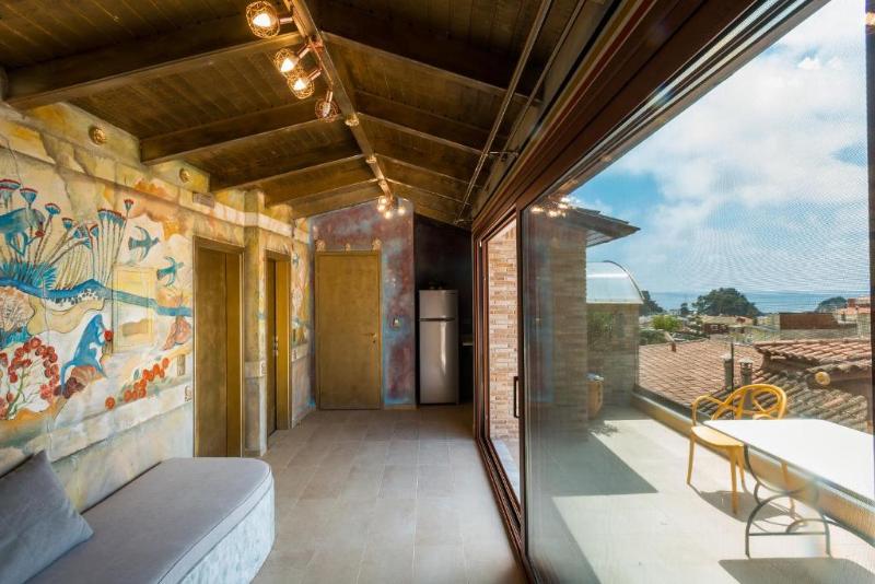 ホテル Leda Suites