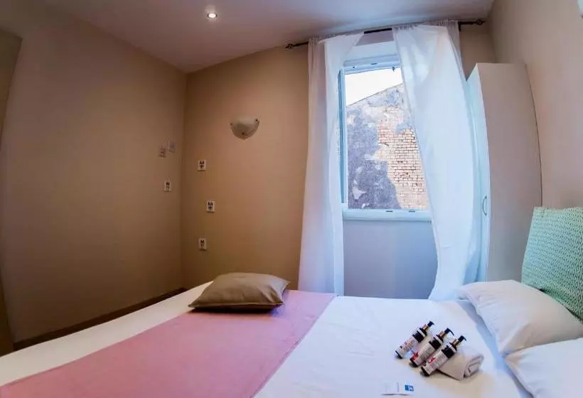 هتل Loc Hospitality "corfu Port Suites Mantouki"