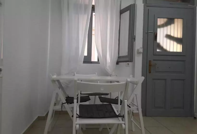 هتل Loc Hospitality "corfu Port Suites Mantouki"