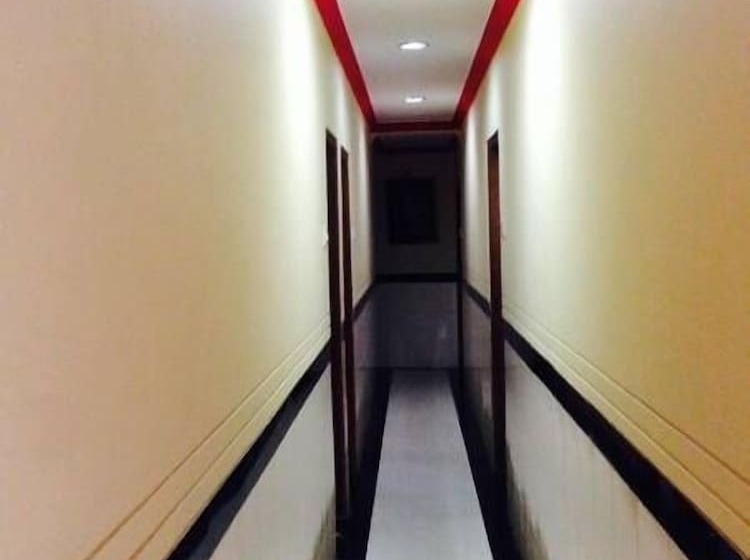 فندق Metro Plaza