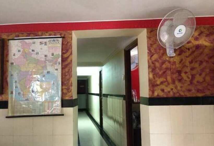 فندق Metro Plaza