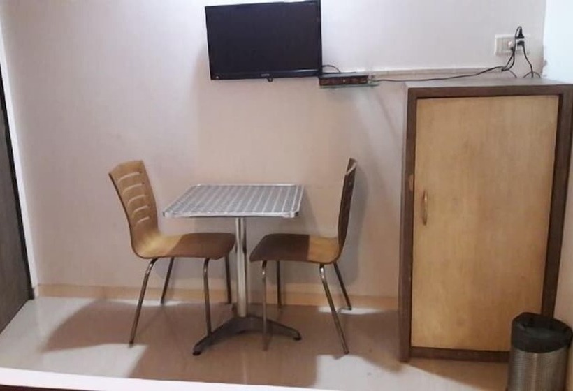 فندق Metro Plaza