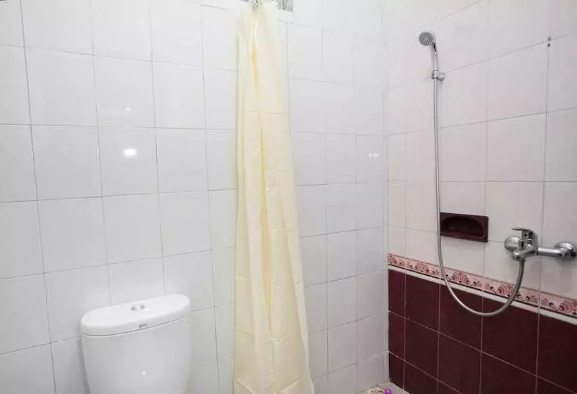 Hotelli Reddoorz Near Brawijaya University