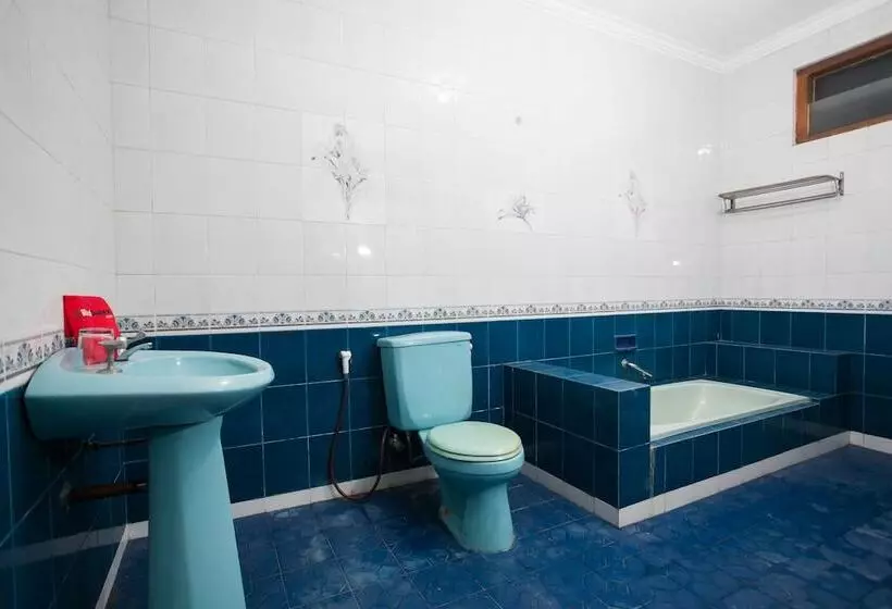 Hotelli Reddoorz Near Brawijaya University