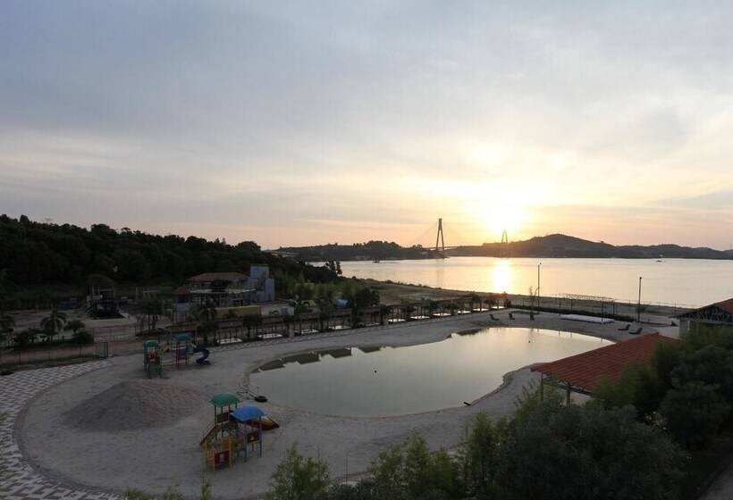 בית מלון כפרי Nipah Island Resort