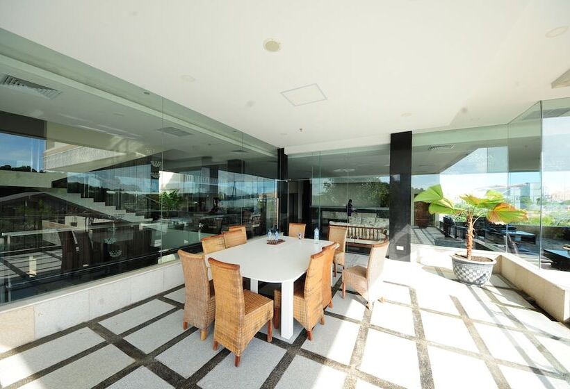 בית מלון כפרי Nipah Island Resort