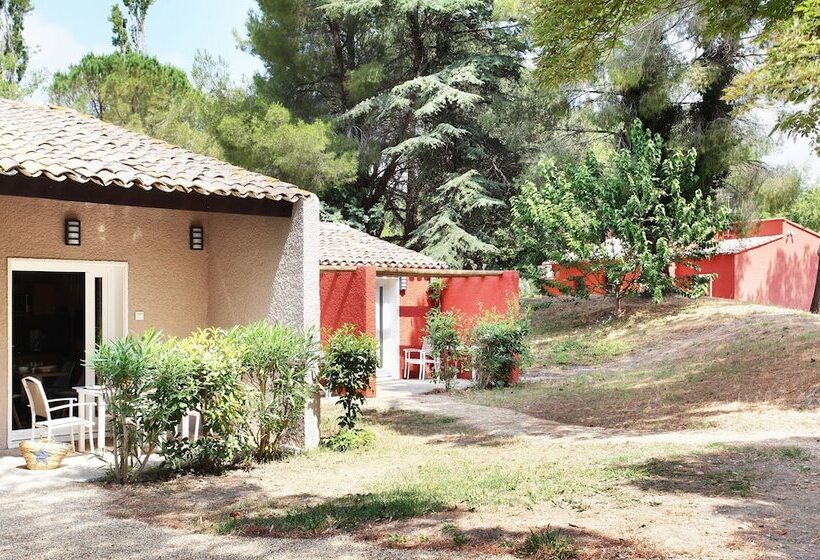 هتل Residence Odalys Le Village Camarguais Les Gardians