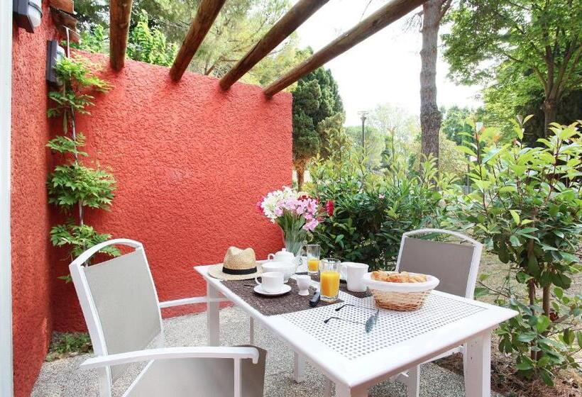 هتل Residence Odalys Le Village Camarguais Les Gardians