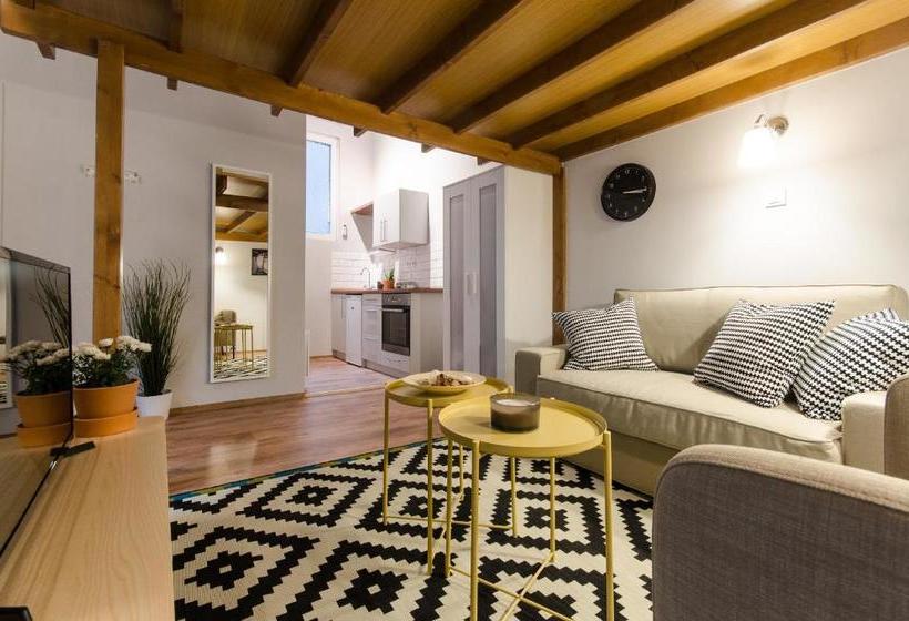 هتل Sesame Apartments