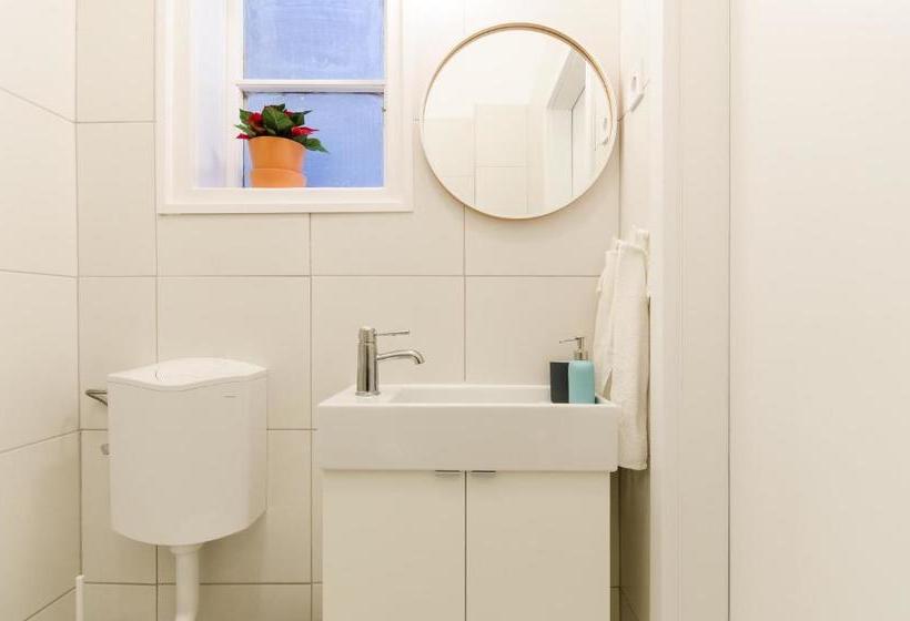 هتل Sesame Apartments