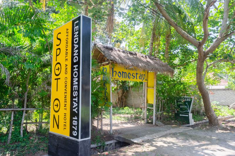 호텔 Spot On 1879 Lendang Homestay